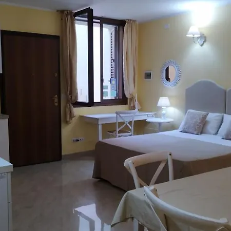 Holiday home Margherita's Shabby House