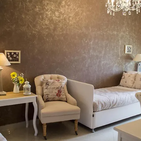 Margherita's Shabby House
